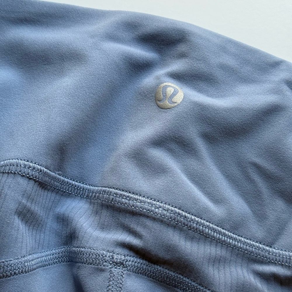 ❄️🩵NWT/ Lululemon Groove HR Ribbed Panel Tight 28” - Picture 4 of 5